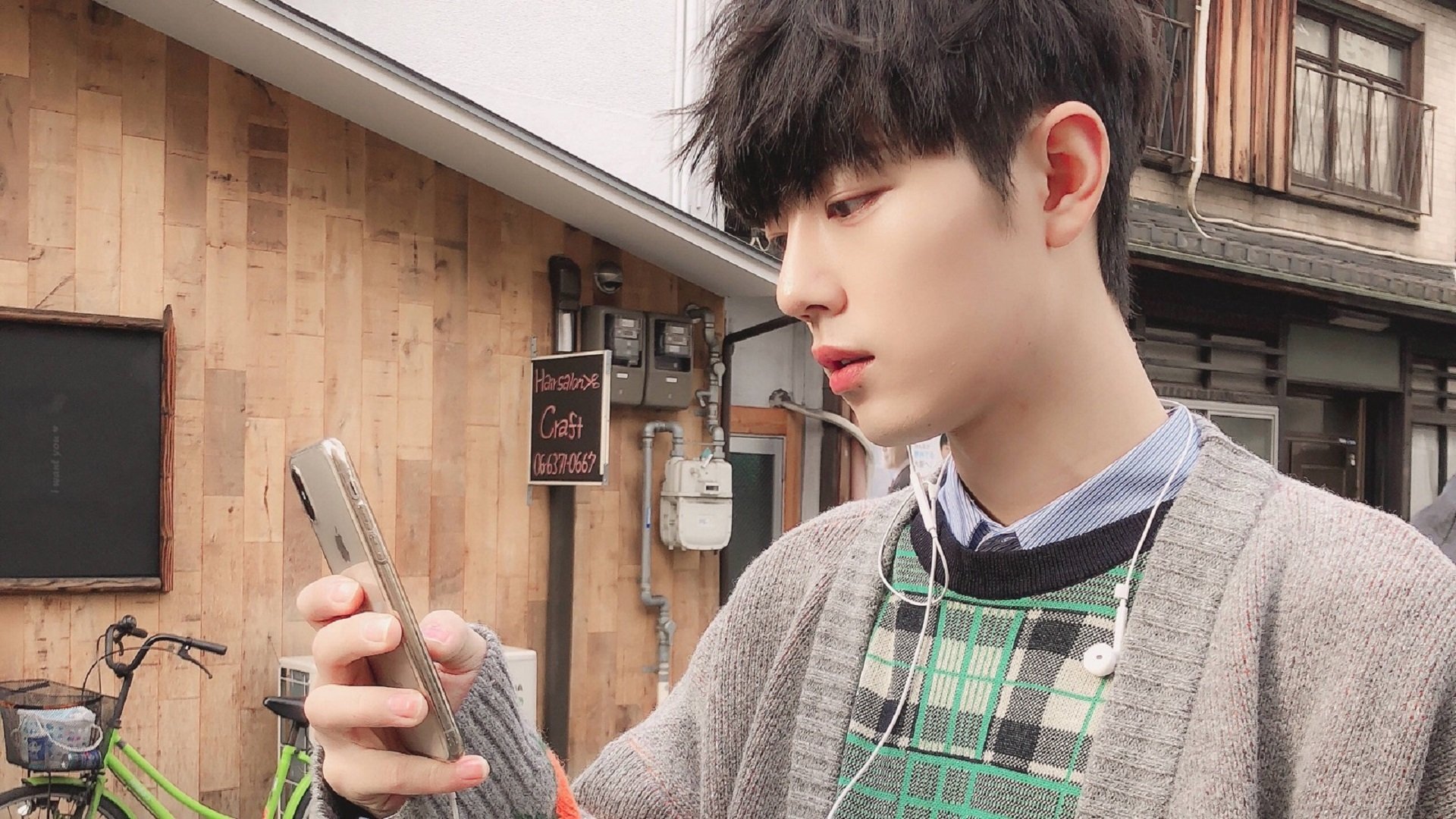 九游用户空间-伊利亚·哈伦男子蝶泳赛场新星崛起