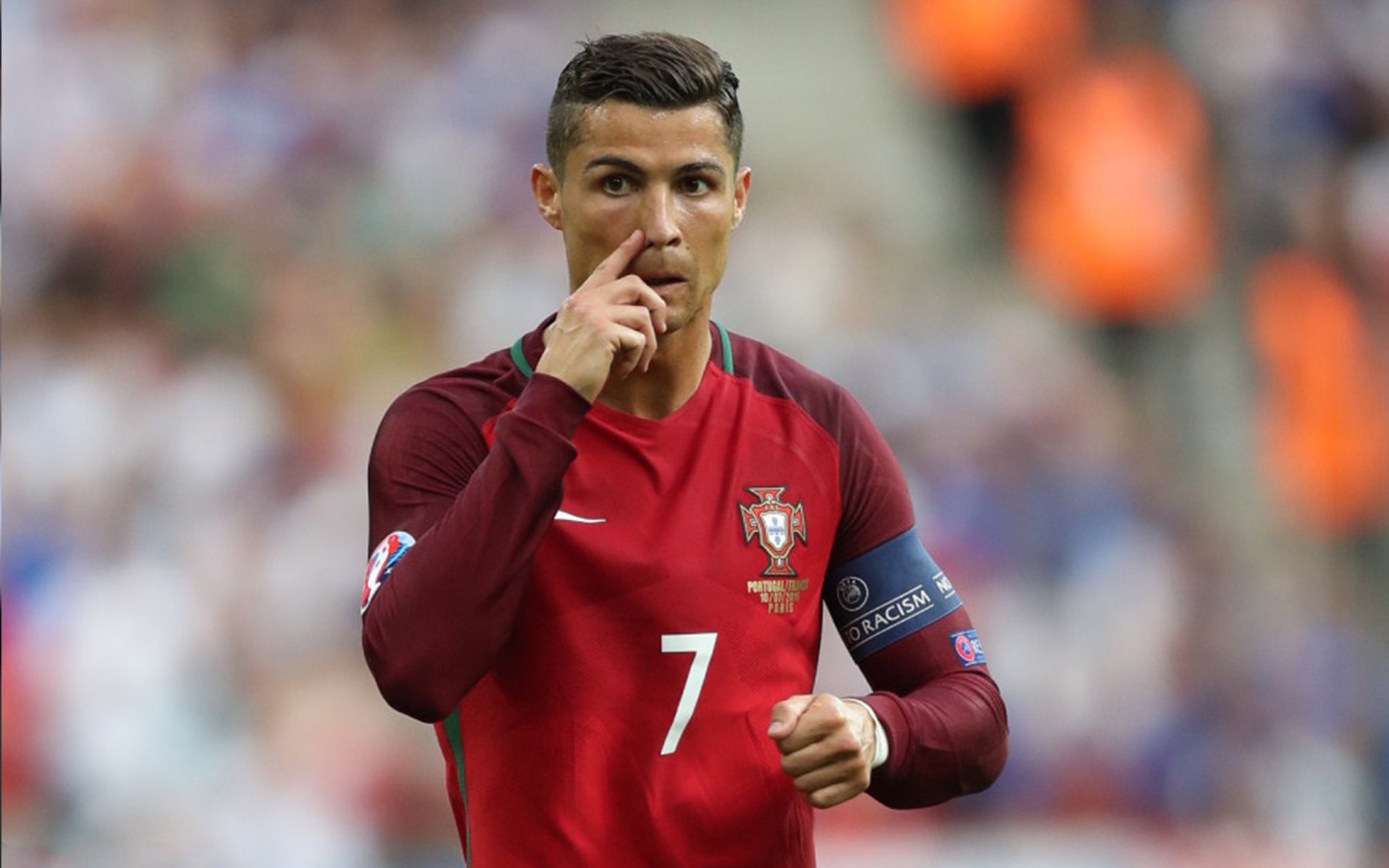 世界杯后:FIFA计划设立官方“反网暴护盾” 对极端账号实施封禁联动