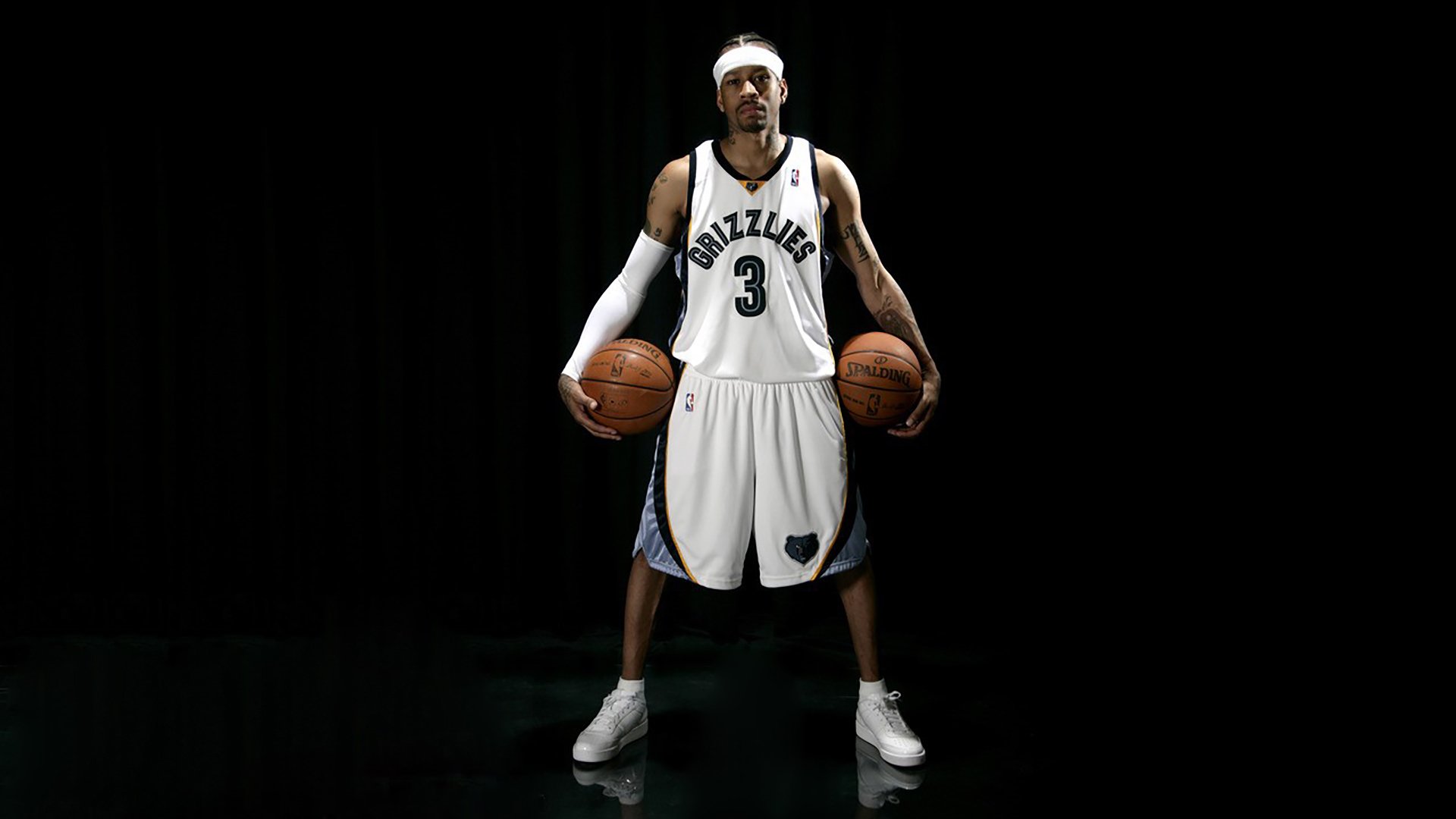 世界杯：摩洛哥球迷高喊“非洲！非洲！” 看台一侧变红绿海洋